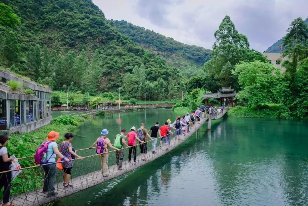 肇庆"西街"鼓浪屿岩前村 肇城八宝宴美食风光二天